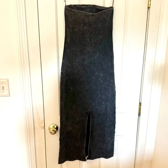 H&M Ribbed Bandeau Tube Midi Dress. Back slit. Charcoal gray black. Size M. - Picture 3 of 7